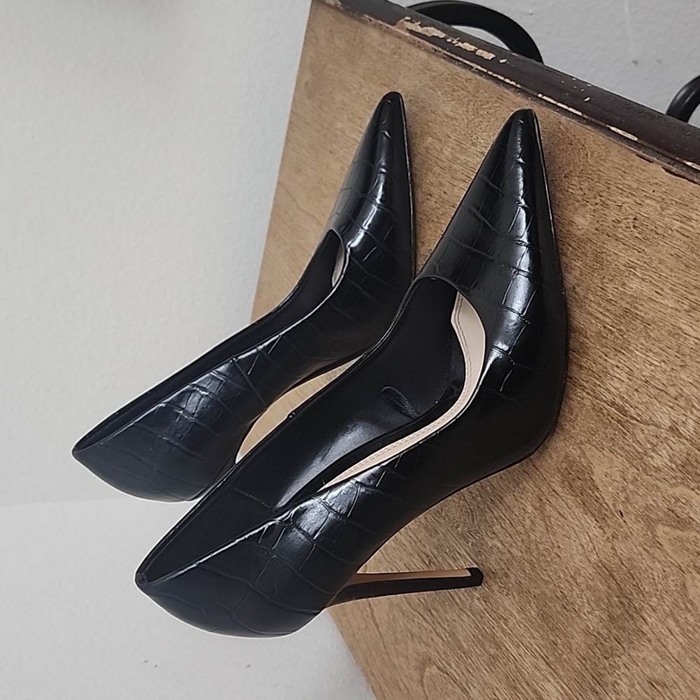 Zara snakeskin embossed black pointed heels size 37